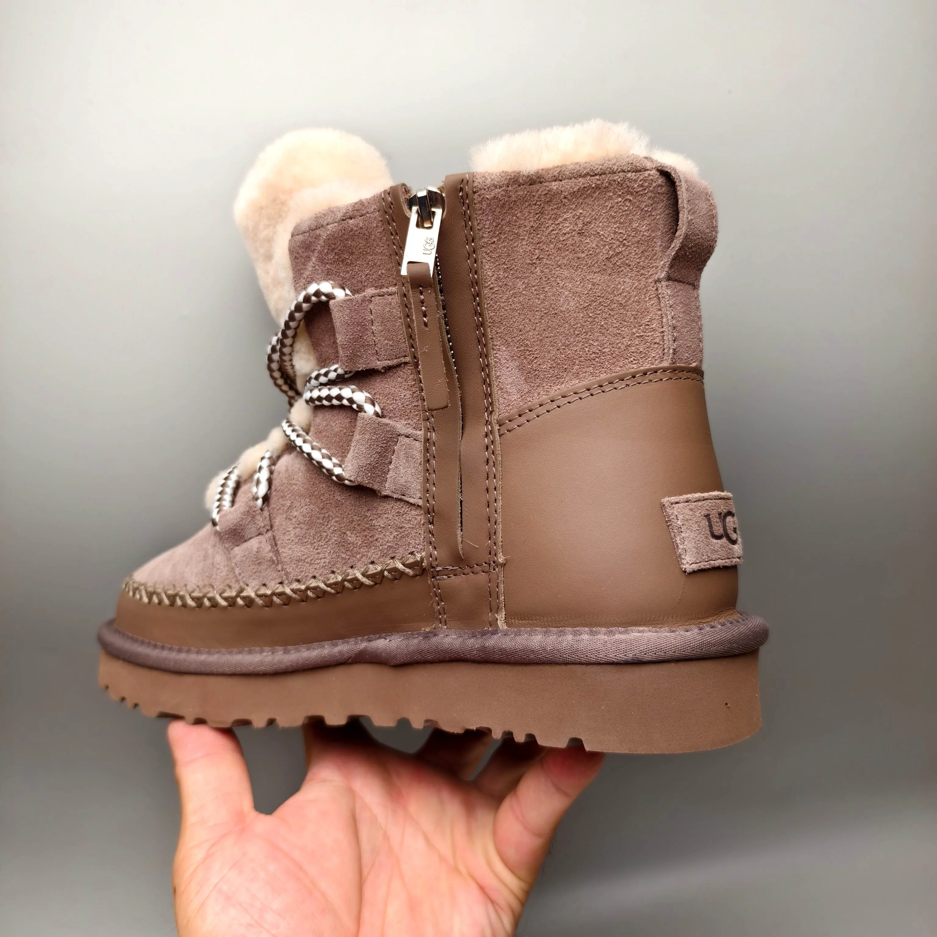 💰600 UGG sheepskin all-in-one snow boots 4574 lace-up side zipper casual shoes Color: Brown Maroon Matching size: 35-40
